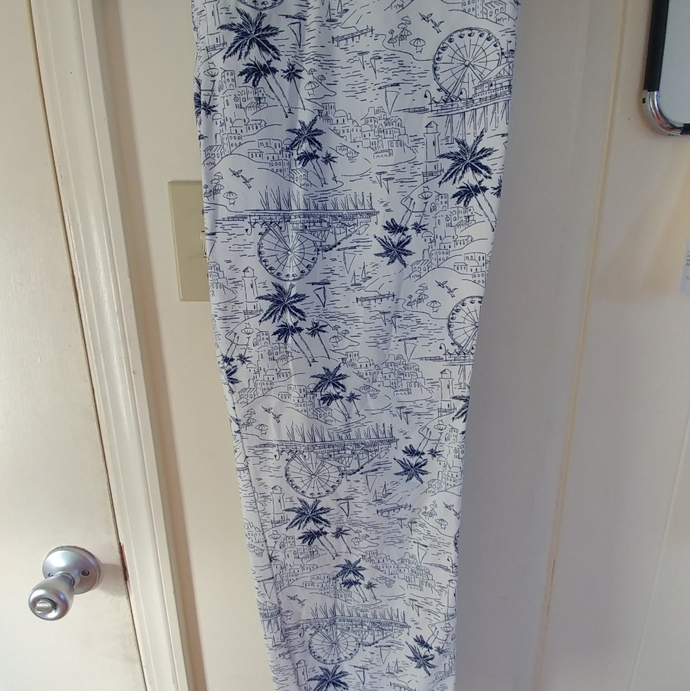 Old Navy Pixie ankle pants NWOT